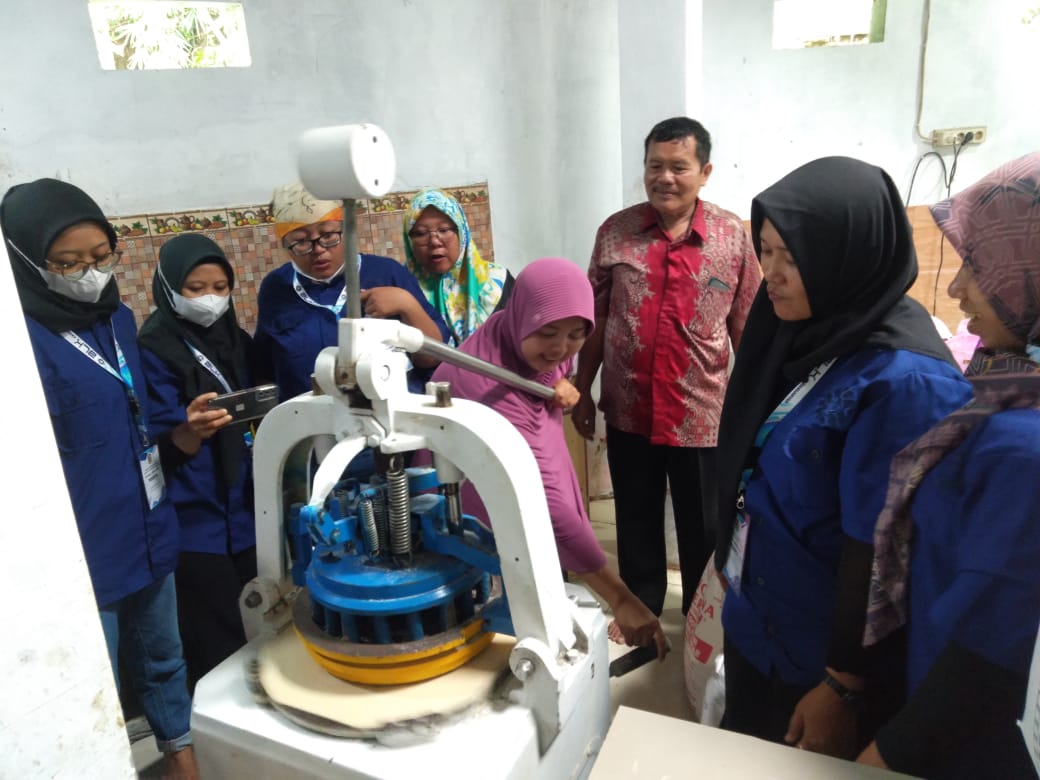 Wawasan Industri Peserta PBK Angkatan 1 Pembuatan Roti & Kue
